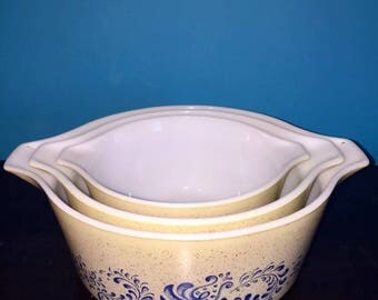 Vintage Pyrex Homestead Casserole Dishes Set of 3 Blue and Tan 473 474 475