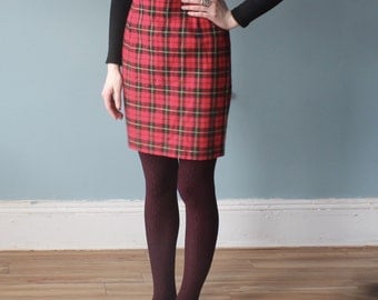 red plaid skirt | plaid fitted high waisted skirt | 1990s small