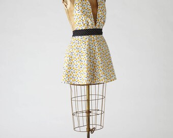Womens Retro Marilyn Apron in Retro Pears
