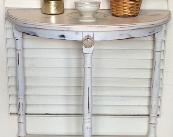 White Shabby Chic Nightstand/Side Table Vintage 1940s