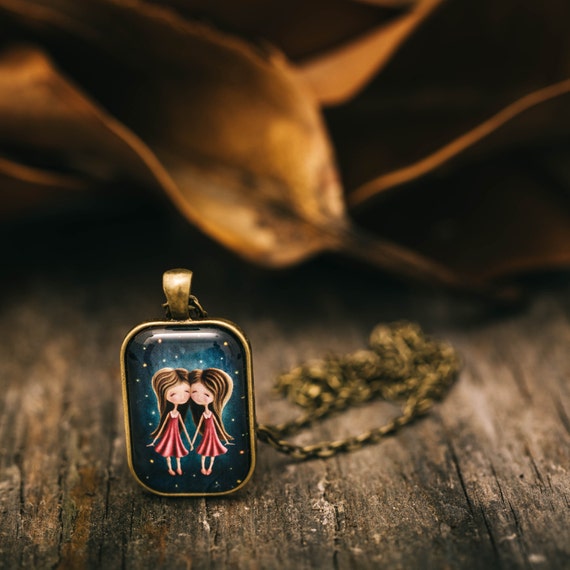 FREE WORLDWIDE SHIPPING - Astrology StarSign Gemini Star Sign Necklace - Bronze - Girl - Quirky - Unique