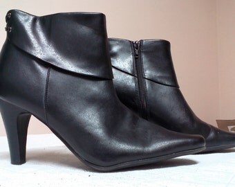 Croft & Barrow Black Ankle High Women's Boots Size 8 Fall Shoes for Fall and Winter Weather Fashion Back to School Boots