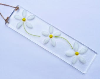 Fused glass wall art, fused glass wall hanging, fused glass daisy glass wall hanging