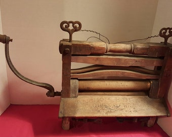 Vintage Anchor Brand Clothes Wringer, Mangle