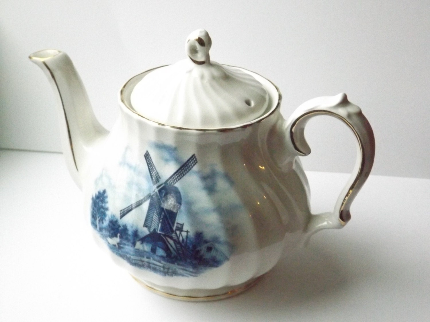 Sadler England Bone China Vintage Personal Teapot small for
