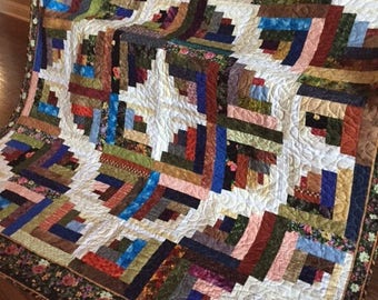 Color Infusion - A scrappy Log Cabin quilt