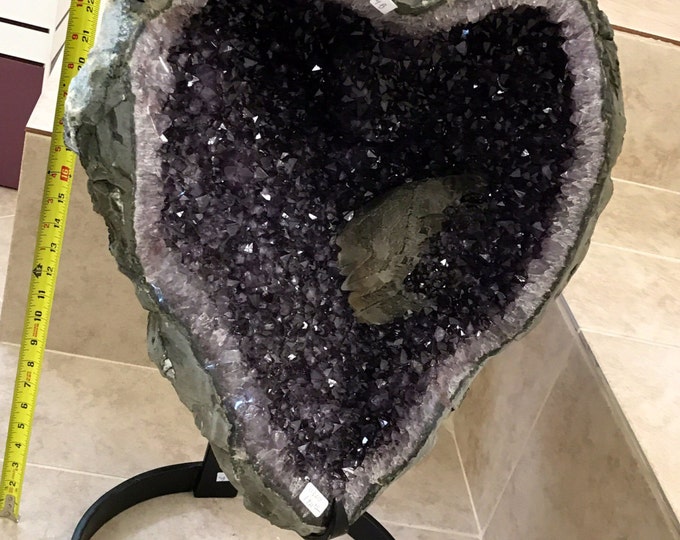 Amethyst Geode Heart- 113LBS 27" Tall X 20" Wide- Natural Geode- Home Decor \ Amethyst Crystal \ Geode \ Druzy \ Crystal \ Amethyst \ Decor