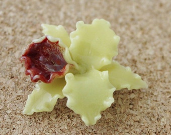 Vintage Yellow Flower Brooch - B112
