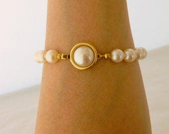 Vintage Faux Pearl Bangle Bracelet Gold Tone Retro Costume Jewelry 8.5”