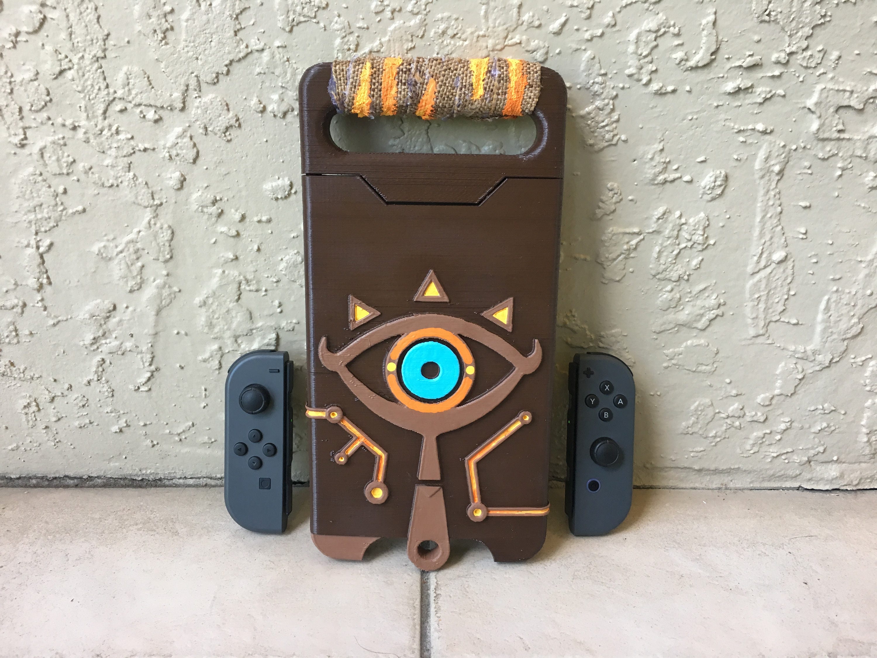 nintendo-switch-sheikah-slate-case-3d-print-breath-of-the-wild