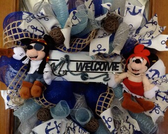 Deco Mesh Mickey and Minnie Pirate wreath