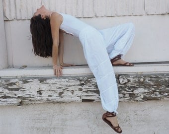 Gauze Cotton Yoga Pants in WHITE // Flexible Waistband, Natural Fiber, Whole body breathes!