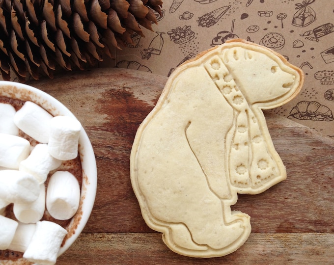 Bear cookie cutter. Christmas party cookies. Christmas gift