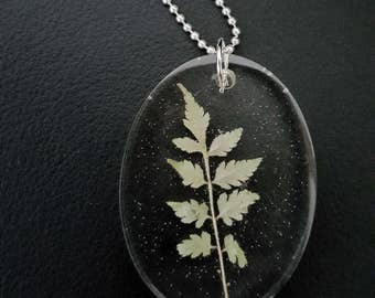 Real Leaf Resin Pendant, Natural Leaf Necklace, Green Leaf Pendant, Spring Leave Necklace, Real Leaves Jewelry, Natural Resin Pendant Choker