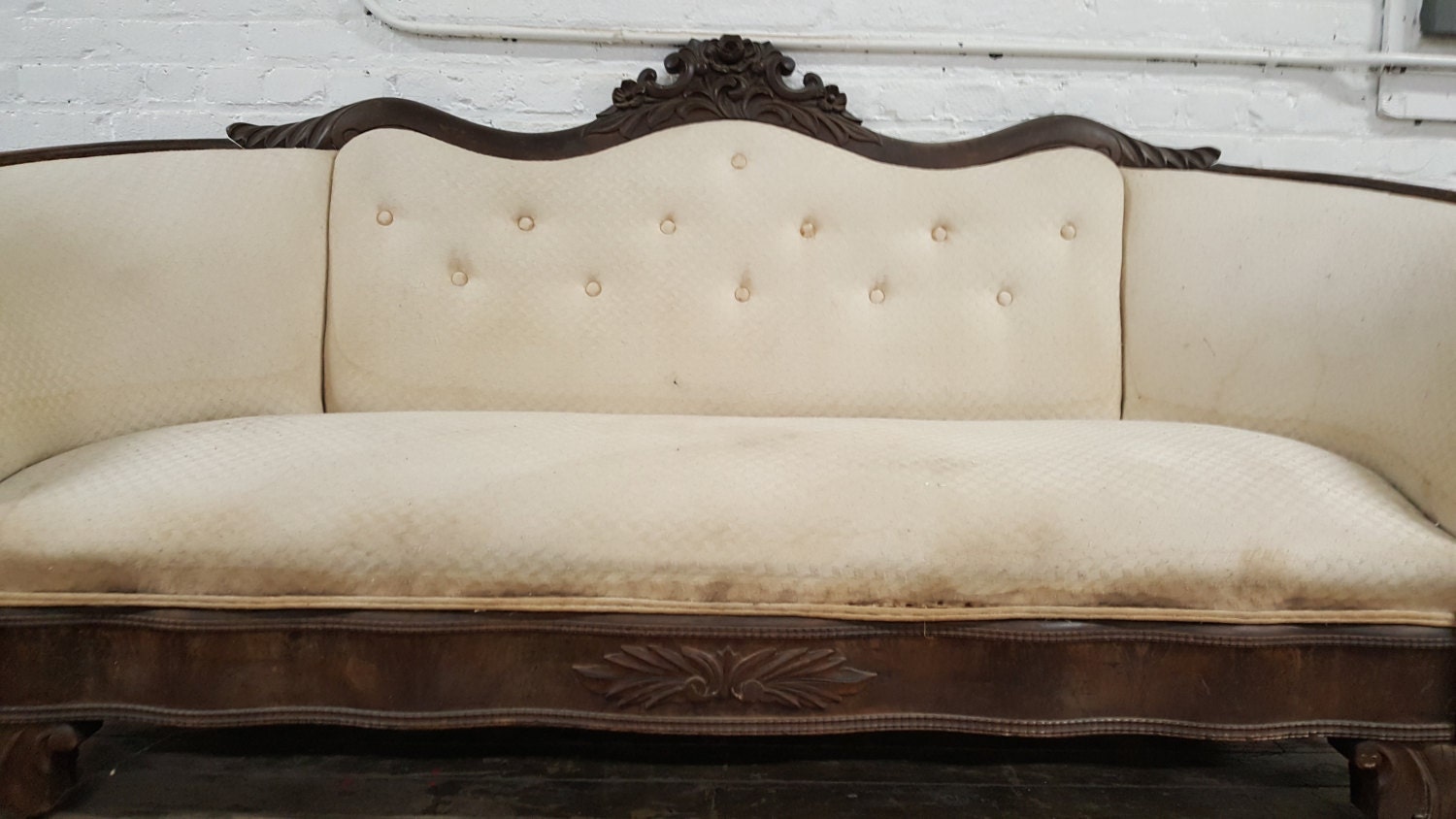 Victorian Mahogany Antique Couch / Sofa Stunning Carved Wood