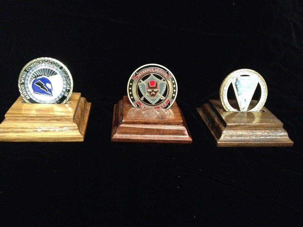 Single Challenge Coin Display