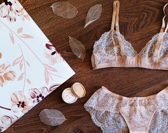 Nude lingerie / Lace lingerie set / Nude bralette / Soft bra and lace panties / Cream lingerie / Beige lingerie / Sexy lingerie / Bridal set