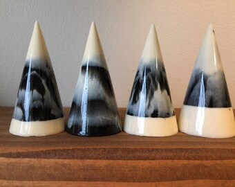 Black and Cream Marbled Ring Cone (Tall)