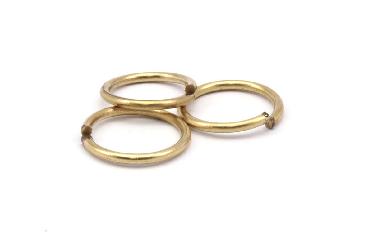 19mm Jump Ring 25 Raw Brass Jump Rings (19x2mm) D511 from yakutum on