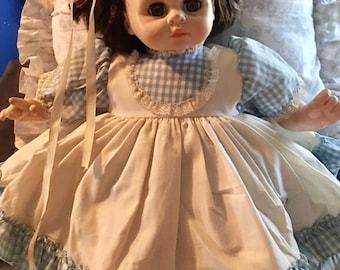 Vintage Madame Alexander doll - 1977- "Pussy Cat" crying doll - toy