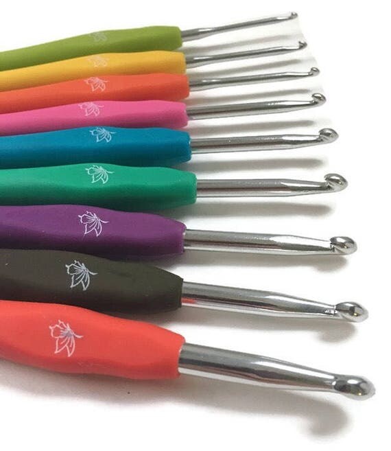 Ergonomic Crochet Hook Set of 9 with Soft Rubber Handles for