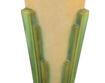 Roseville Pottery Futura Buttressed Cone Vase 401-8