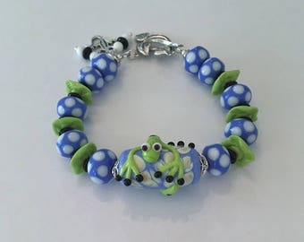 Lampwork Bracelet Island Hopping Gekco Lime Green, Blue, White and Black