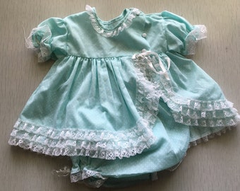 Vintage infant girls aquamarine 2-pc diaper shirt and bloomers set 9m