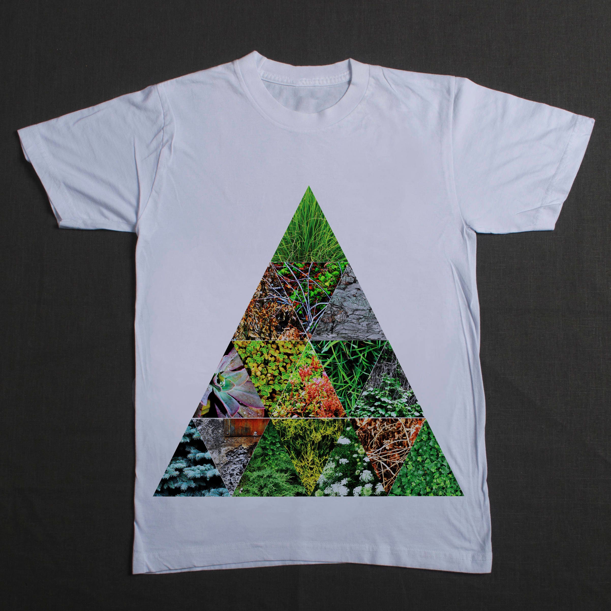 TriForest Triangle Triforce Print. T-shirt Vneck or