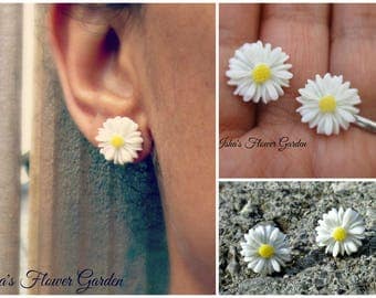Daisy earrings, small white daisy earrings, daisy jewelry, accessories, teeny tiny