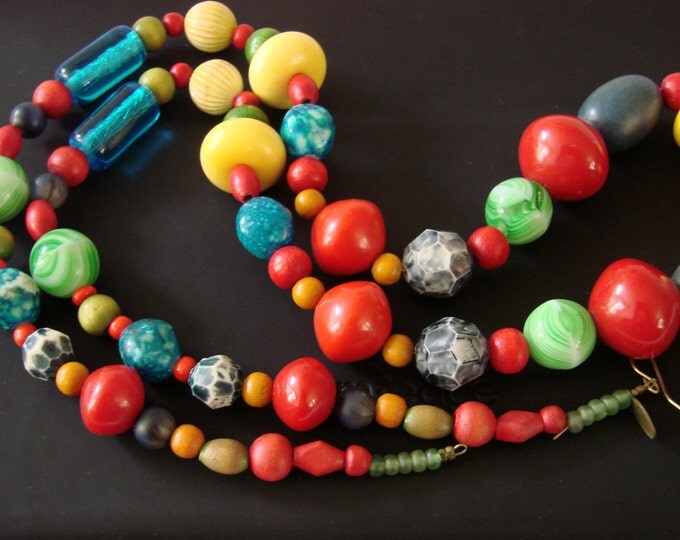 Colorful Vintage Teresa Goodall Designer Signed Hand Crafted Bead Necklace