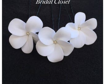 Bridal Hair Pins, SET Of 3 Plumeria Hair Pins, Frangipani Wedding Hair Pins, Bridal Hair Accessory, Wedding Accessory, Bridal Hairpiece