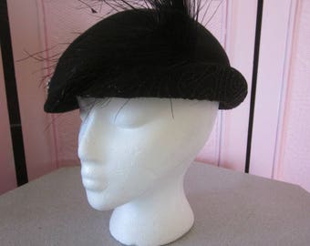 1940s Black Wool Felt Hat with Feather by "Glenover"