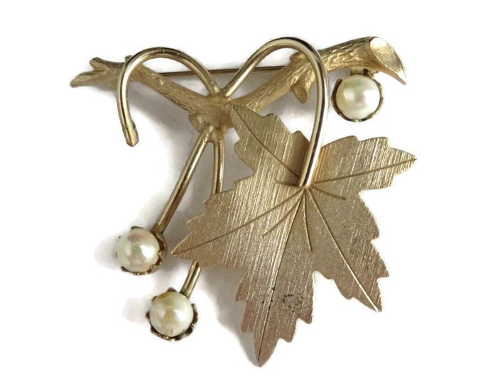 Sarah Coventry Leaf Brooch, Vintage Gold Tone Faux Pearl Pin
