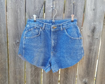 Vintage Lee High Waisted Shorts Size 13