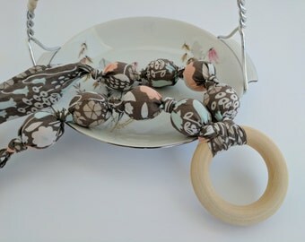 FREE SHIPPING! Organic Fabric Teething Necklace, Nursing Necklace, Breastfeeding, Chewelry, Teething Necklace, Mom Necklace