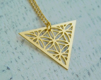 Gold Triangle Necklace, Triangular necklace, Dainty Jewellery, Geometric necklace, Sacred Geometry, Handcrafted Jewelry, triangle pendant