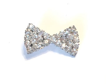 Vintage Small Rhinestone Bow Stock Pin. Vintage Bow Brooch. Vintage Rhinestone Bow Brooch. Vintage Bow Pin. Vintage Scarf Pin.