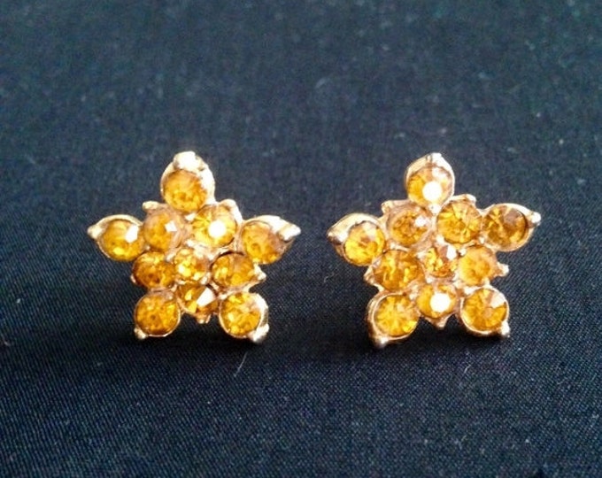 Storewide 25% Off SALE Beautiful Vintage Gold Tone Sunset Amber Rhinestone Floral Screw Back Star Earrings Featuring Faceted Prong Set Stone