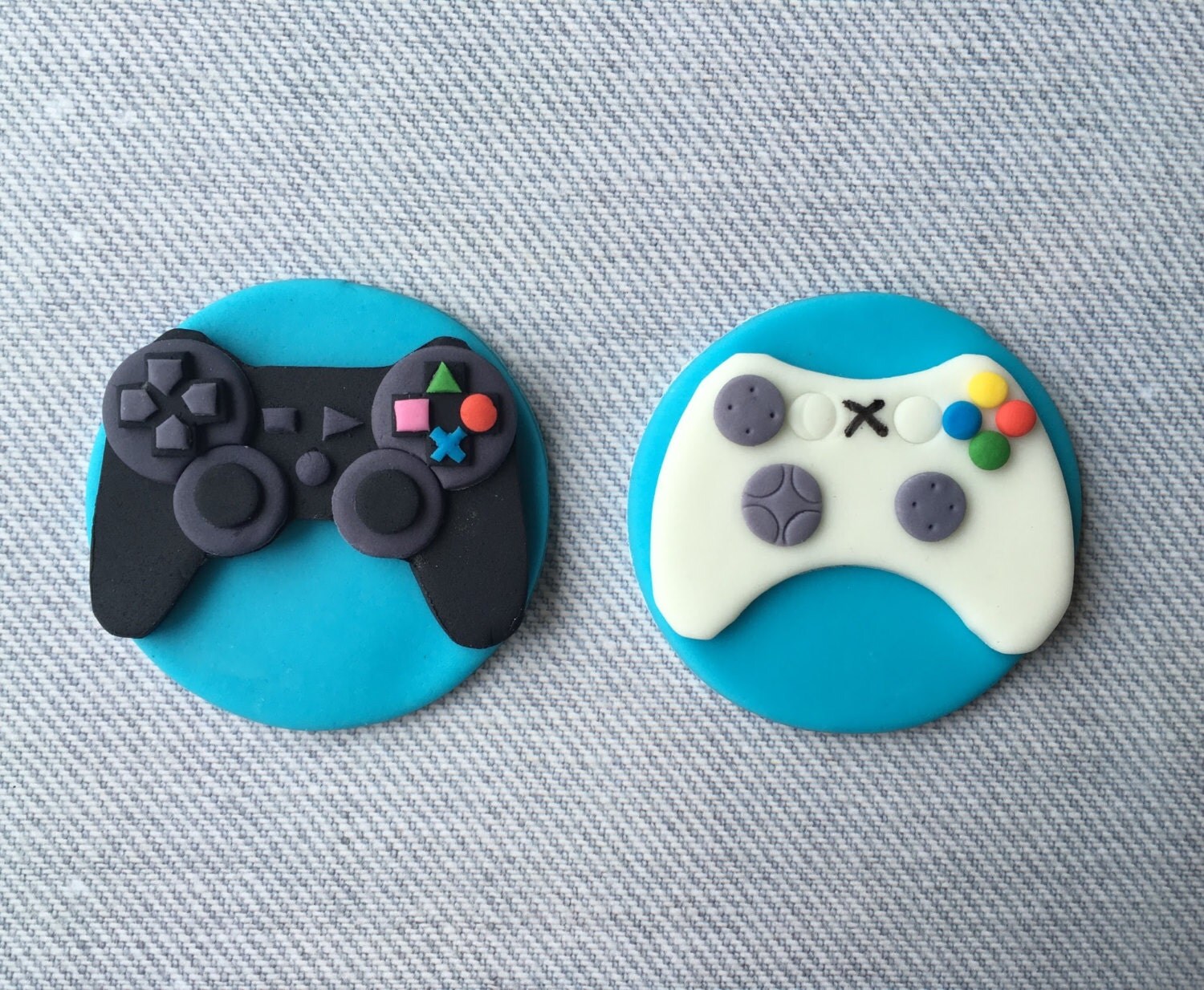 12 PlayStation 3 and XBox game controller fondant cupcake
