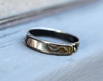 vintage sterling silver and abalone Mexican ring size 6 1/2, size 6.5 sterling abalone ring