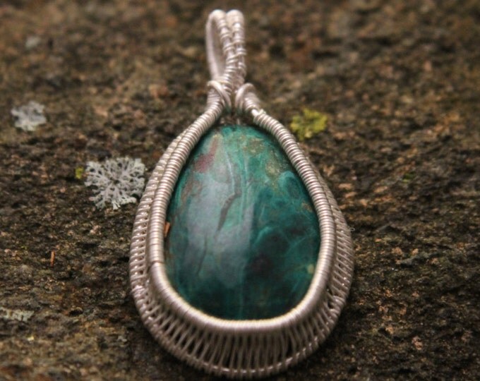 Malachite Cabochon Pure Silver Wire Wrap Pendant; Hand Cut and Polished Natural Green Stone Wire Weave Jewelry, Earthy BoHo Hippie Necklace
