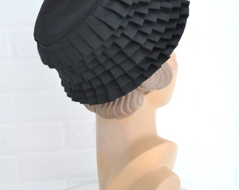 1950s Black Pleated Ribbon Hat