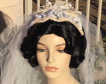 Vintage 50s Bridal Headpiece Veil Cap Hat Ivory White Flowered Pearl