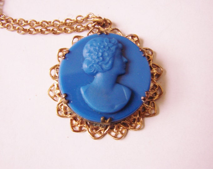 Early 20th Century Cobalt Blue Tassie Cameo Pendant Necklace / Filigree / Vintage Jewelry / Jewellery