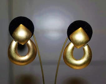 SALE! Vintage Designer French Couture High End Matte Gold Tone Exquisite Dangle Earrings E19