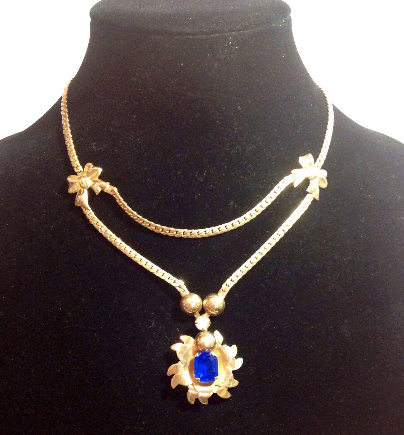 Vintage costume jewelry sapphire blue rectanglar cut glass