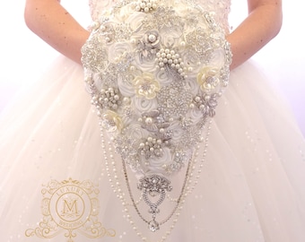 Ivory or white BROOCH BOUQUET. Wedding teardrop bouquet. Cascading pearl bridal boquet. Waterfall satin roses broach crystal bling jeweled