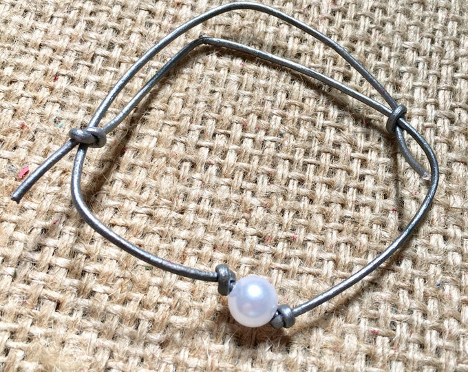Pearl Cord Bracelet, Pearl Bracelet, Adjustable Bracelet, Freshwater Pearl, Pearl Silver Jewelry, Pearl Bead Bracelet, Leather Bracelet
