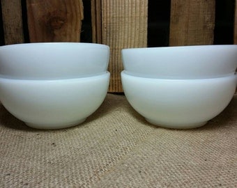 Vintage Fire King Smooth Sided Soup Bowls / Set of 4 / Retro Kitchen / Ice Cream